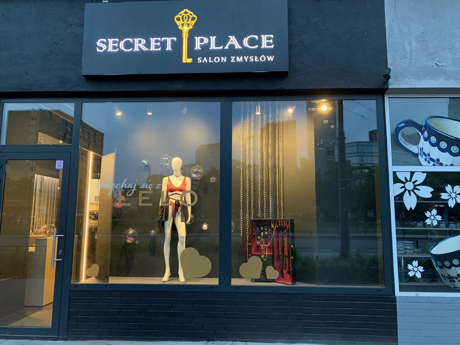 Showroom in Warsaw and Poznań, Poland